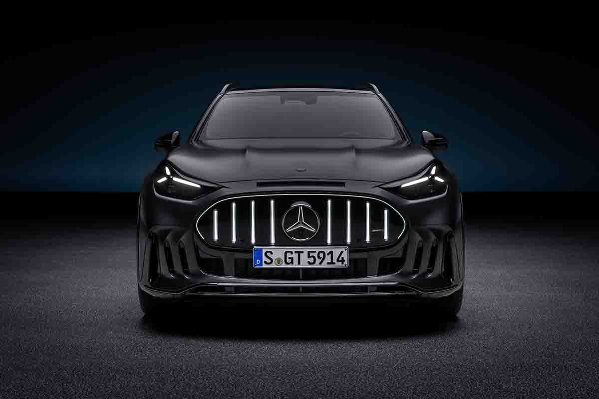 世界初公開されたメルセデスAMG新型「GT55 SUV」