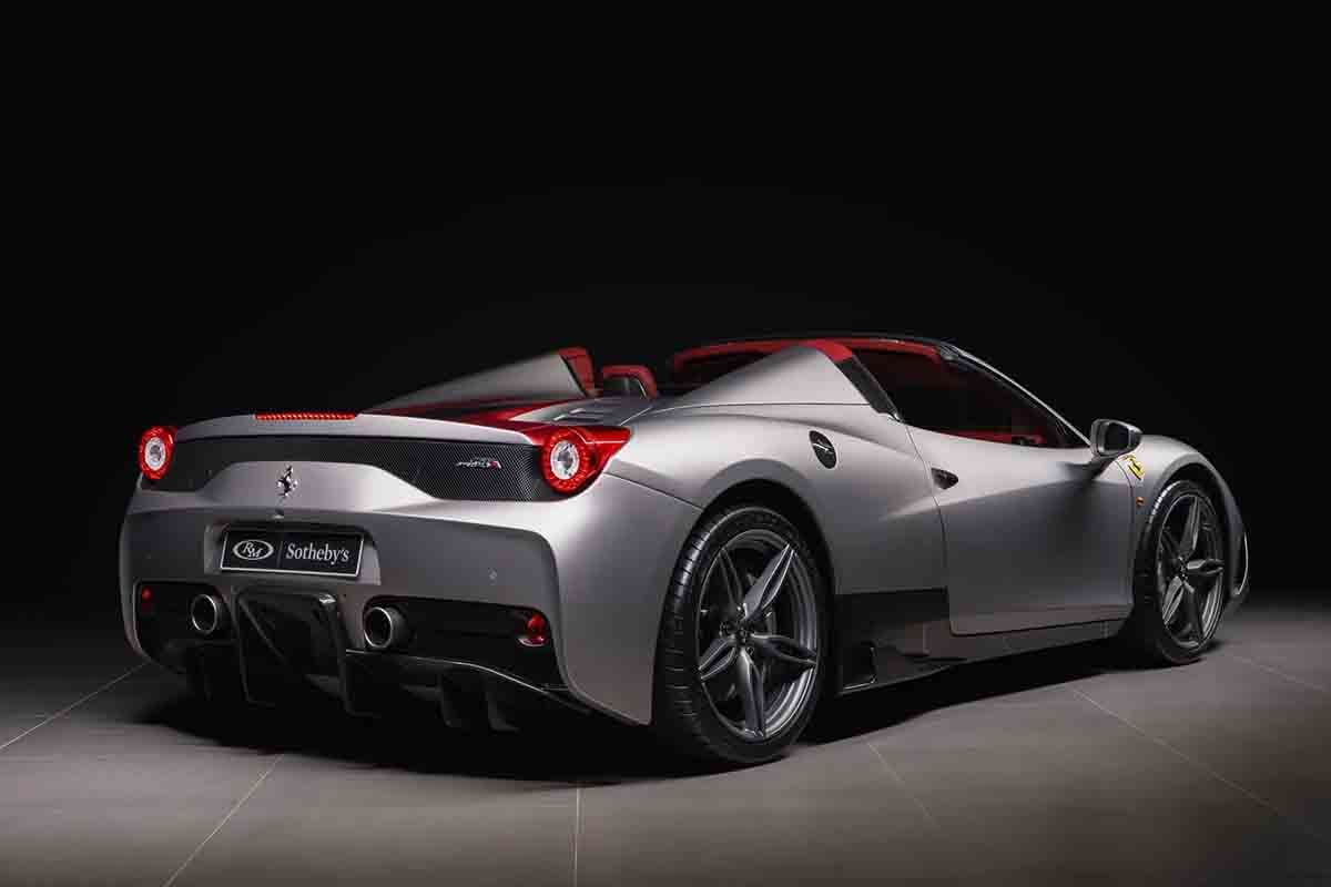 RMサザビーズ主催のオンラインオークションに出品中の2015年式フェラーリ「458スペチアーレA」Jeroen Vink(c)2026 Courtesy of RM Sotheby's