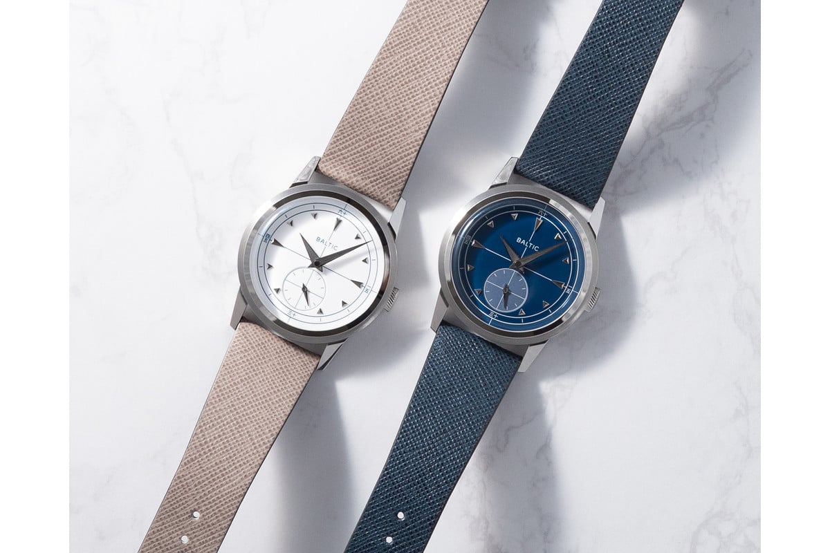 「バルチック Prismic Japan Limited Edition Porcelain Dial」左よりホワイト、ネイビー（各32万4500円 消費税込）