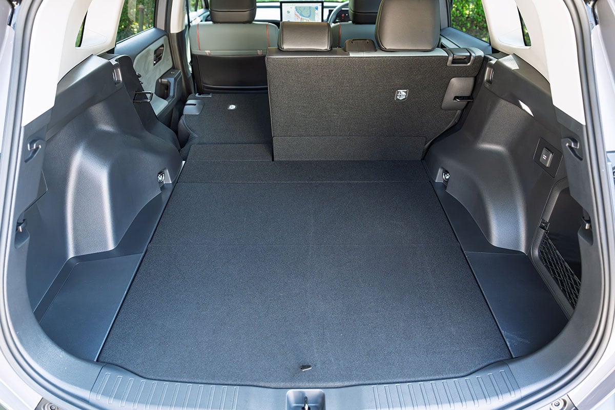 トヨタ新型「RAV4 アドベンチャー」