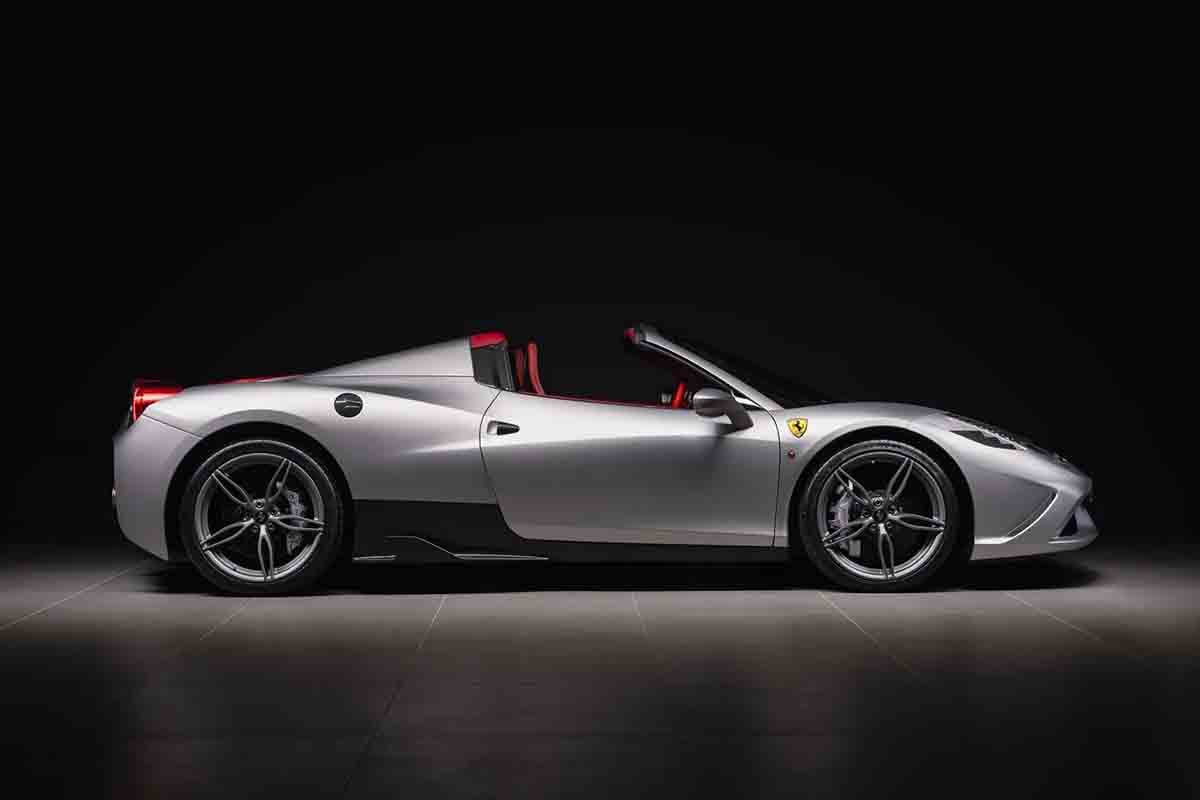 RMサザビーズ主催のオンラインオークションに出品中の2015年式フェラーリ「458スペチアーレA」Jeroen Vink(c)2026 Courtesy of RM Sotheby's