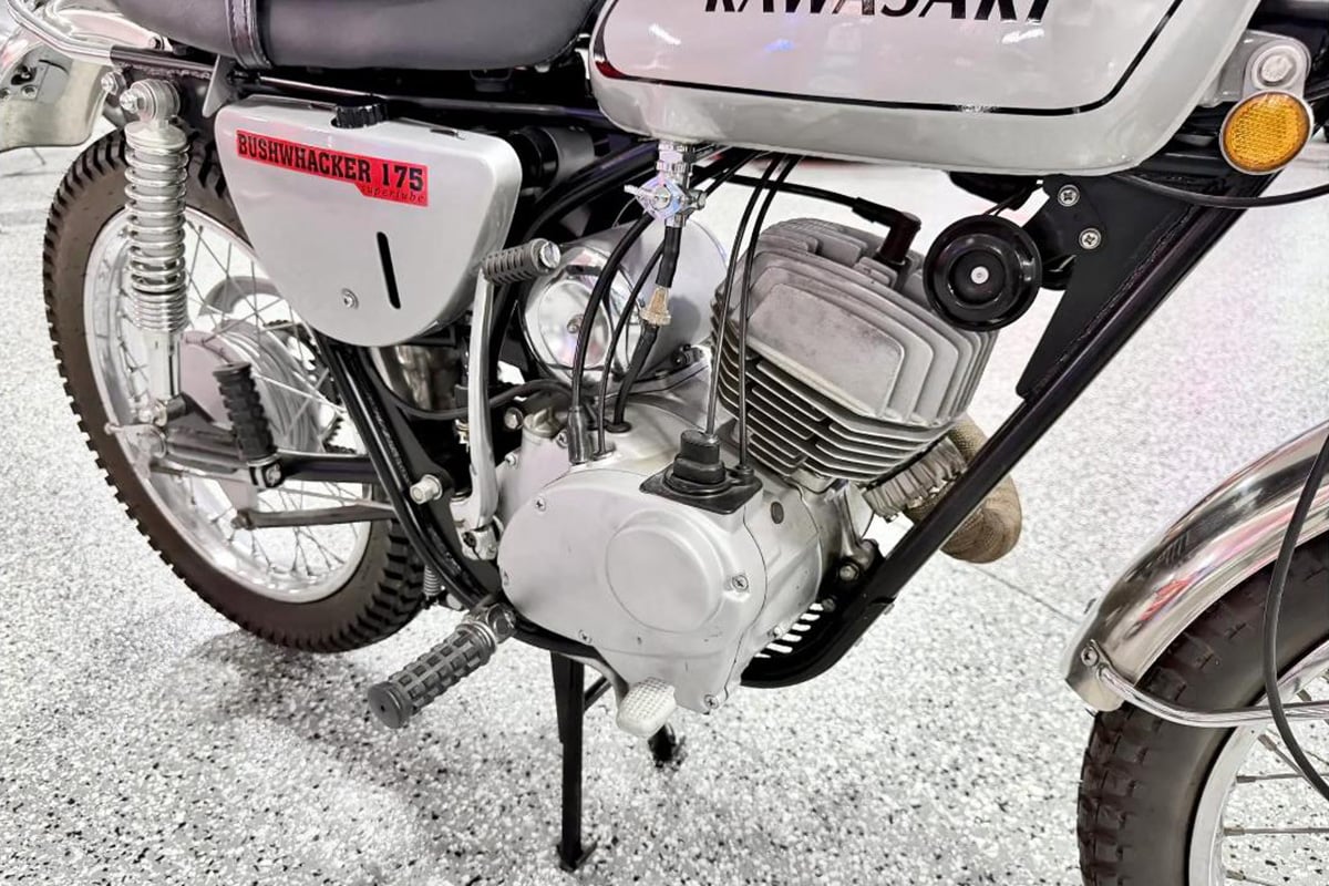 米国オンラインオークションに出品、落札された1969年式カワサキ「175 ブッシュワッカー F3」