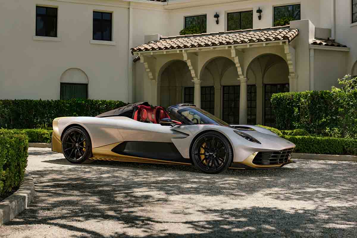 発表されたアストンマーティン新型「ヴァルハラ・スパイダー」