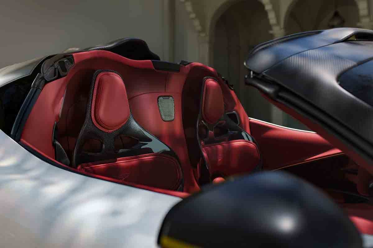 発表されたアストンマーティン新型「ヴァルハラ・スパイダー」