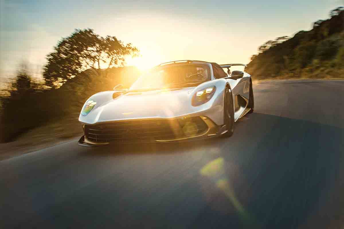 発表されたアストンマーティン新型「ヴァルハラ・スパイダー」