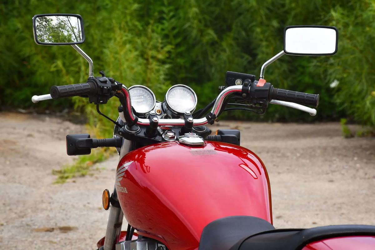 米国オンラインオークションに出品、落札された1991年式ホンダ「CB750ナイトホーク」
