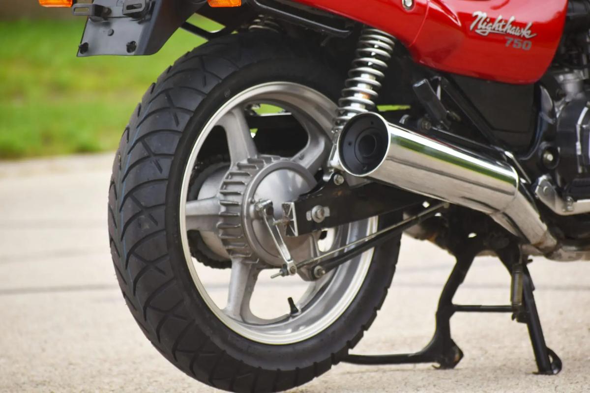 米国オンラインオークションに出品、落札された1991年式ホンダ「CB750ナイトホーク」
