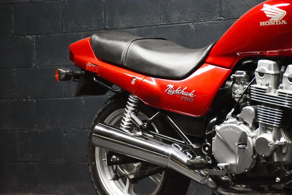 米国オンラインオークションに出品、落札された1991年式ホンダ「CB750ナイトホーク」