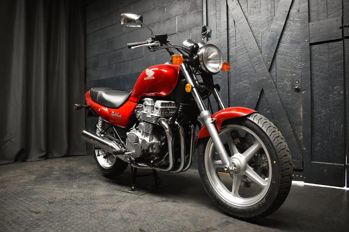 米国オンラインオークションに出品、落札された1991年式ホンダ「CB750ナイトホーク」