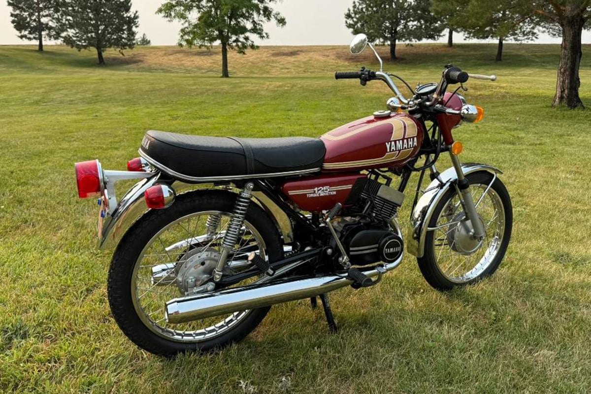 米国オンラインオークションに出品、落札された1975年式ヤマハ「RD125」