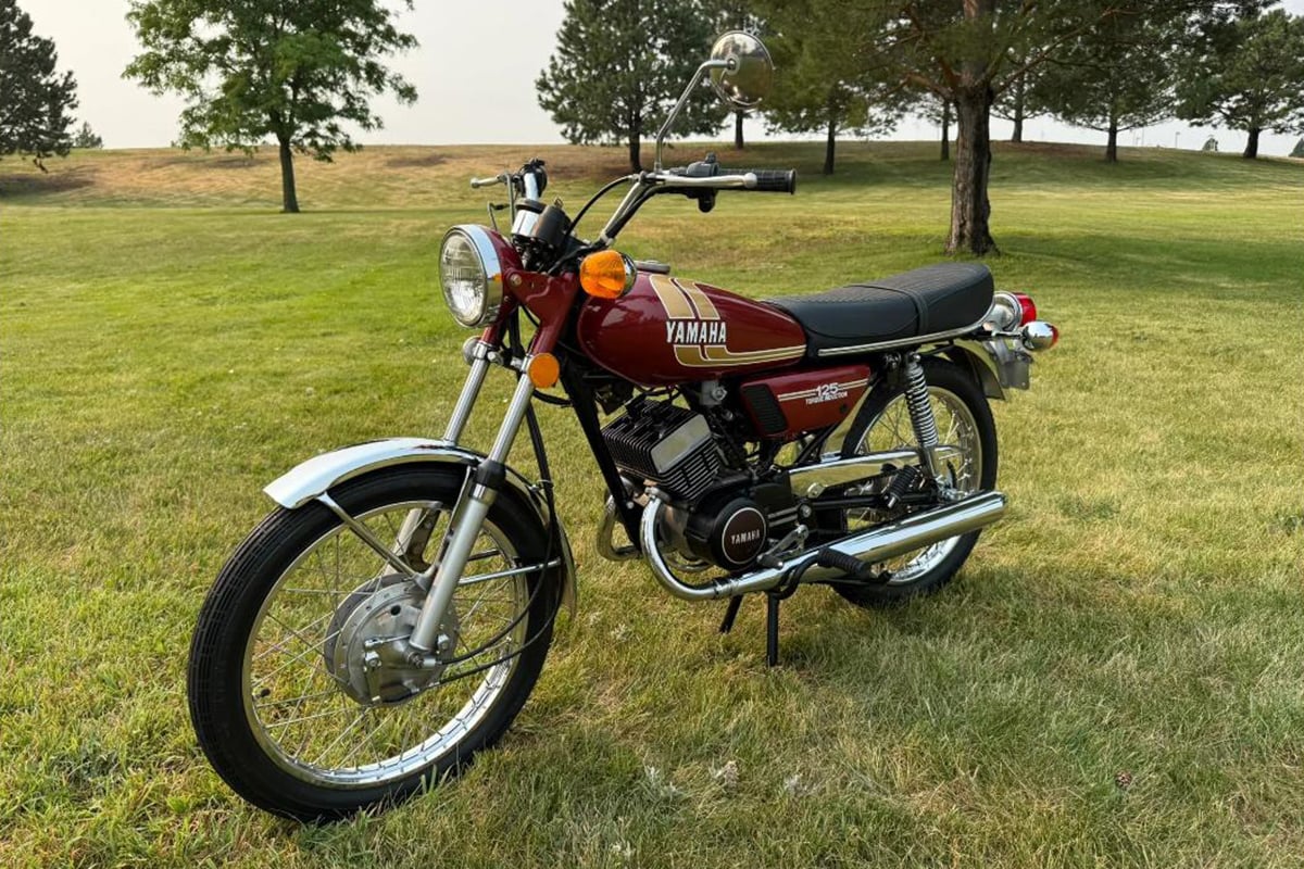 米国オンラインオークションに出品、落札された1975年式ヤマハ「RD125」