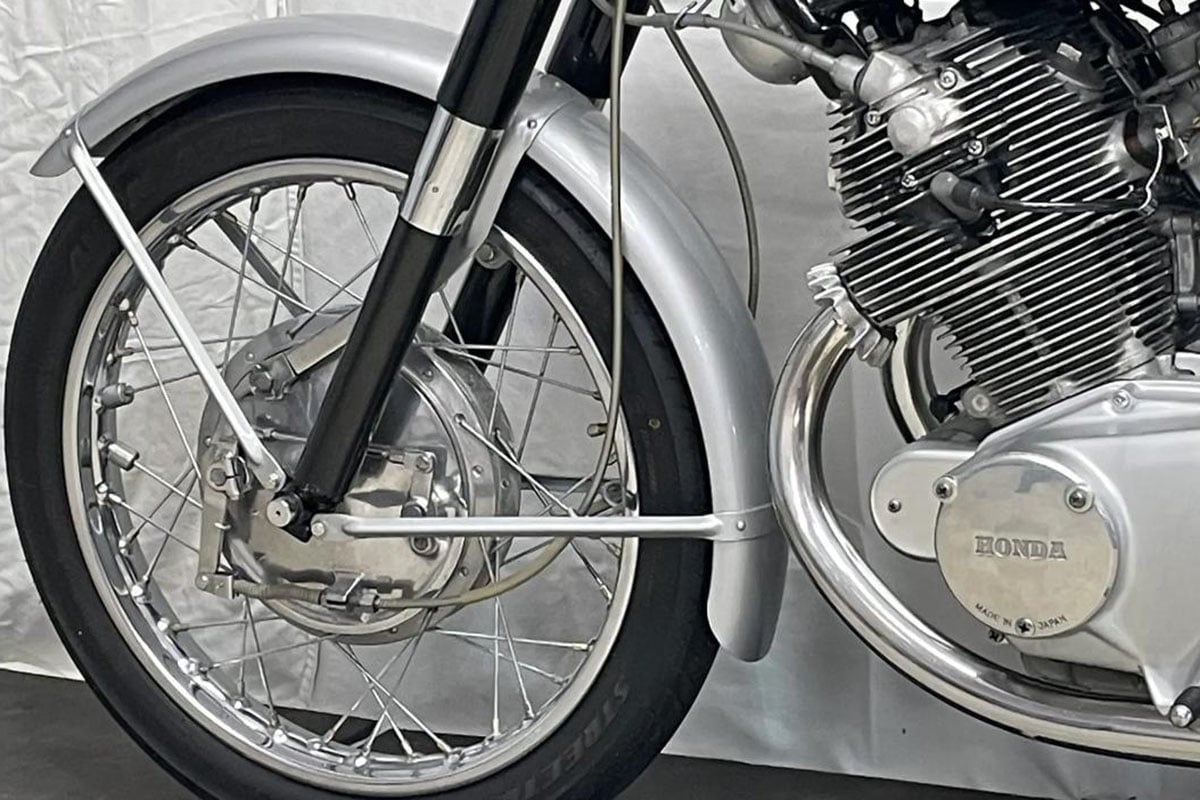 米国オンラインオークションに出品、落札された1965年式ホンダ「CB77 スーパーホーク」