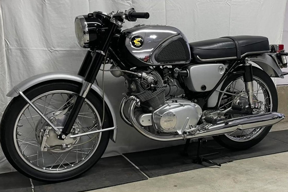 米国オンラインオークションに出品、落札された1965年式ホンダ「CB77 スーパーホーク」