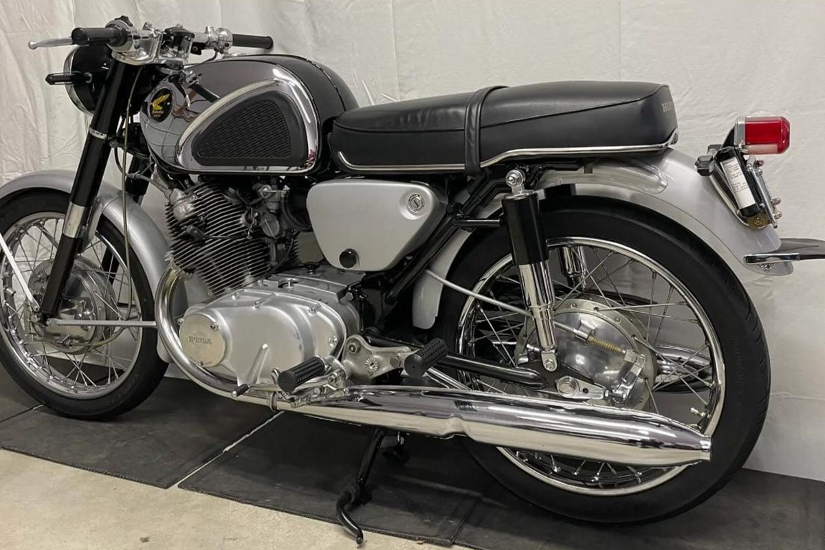 米国オンラインオークションに出品、落札された1965年式ホンダ「CB77 スーパーホーク」