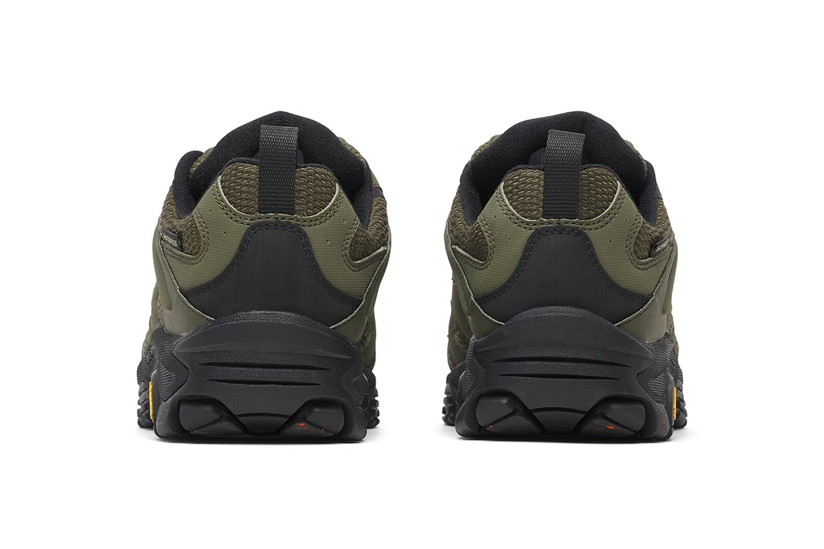 MOAB 3 SYNTHETIC ICE WATERPROOF（DARK MOSS）：2万6400円