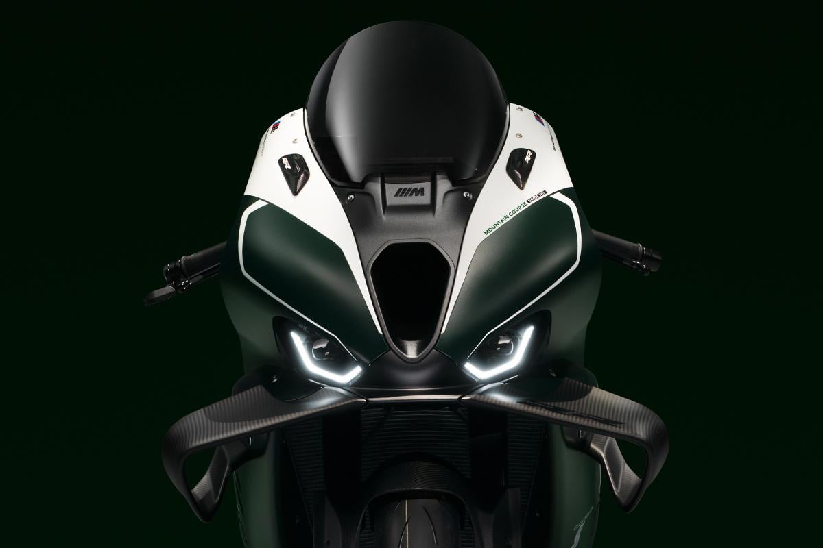 BMW「M1000RR マン島TTリミテッドエディション」