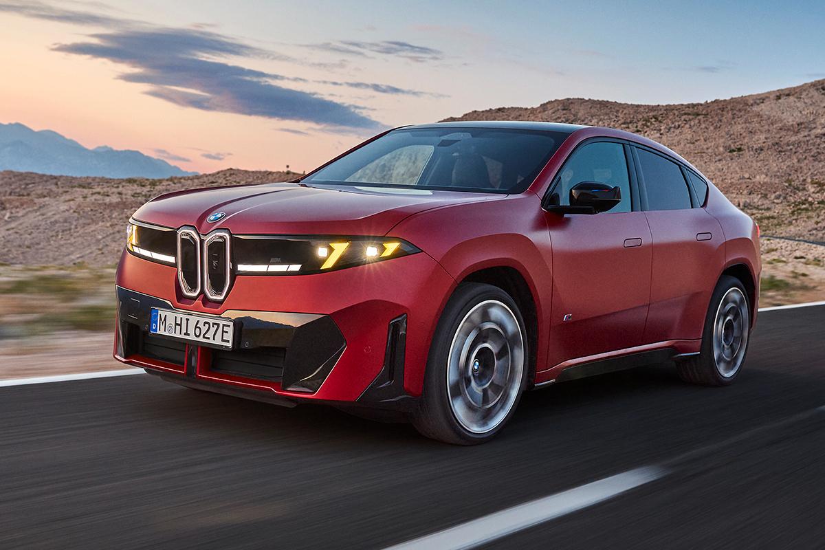 世界初公開されたBMW新型「iX4」