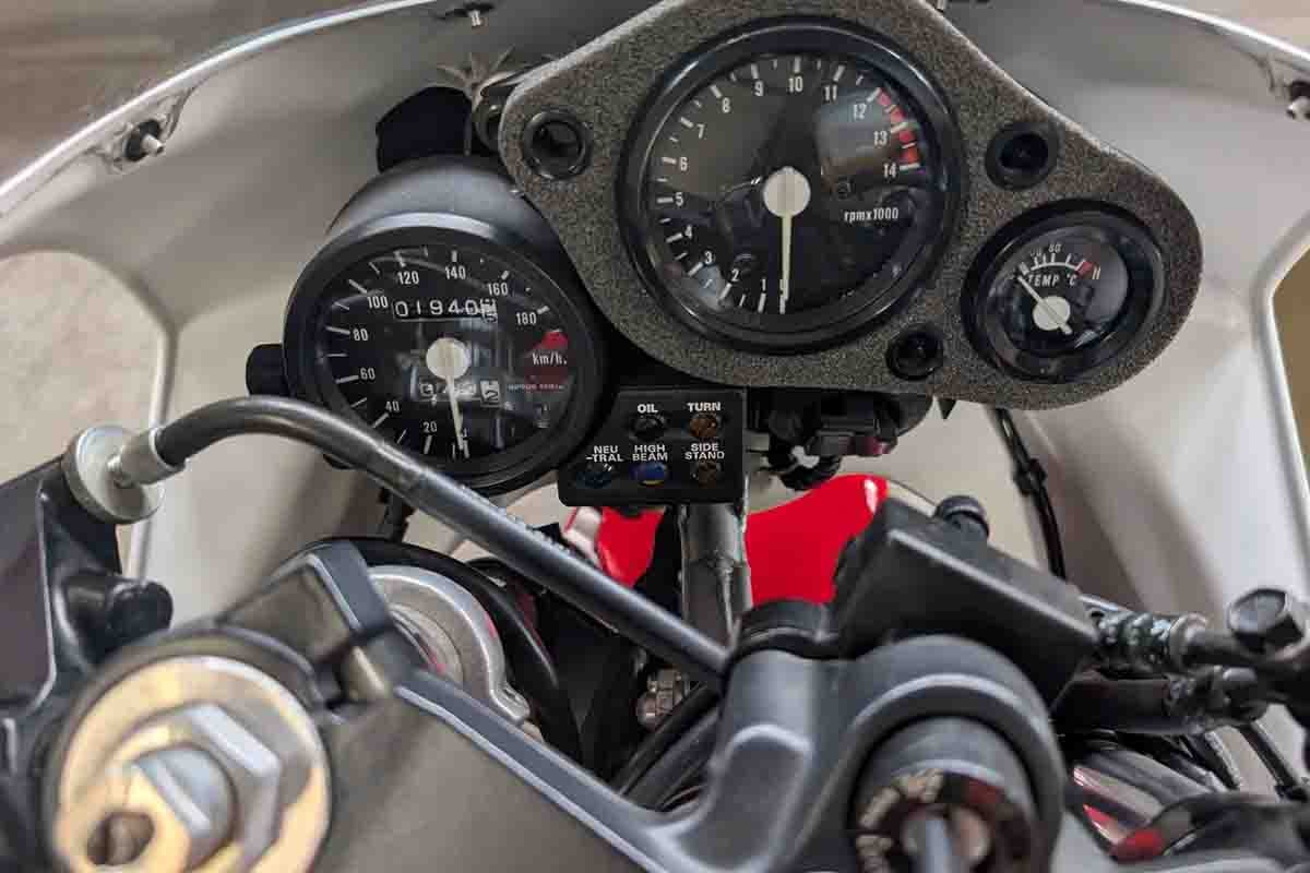 米国オンラインオークションに登場、落札された1991年式ホンダ「NSR250R SE」