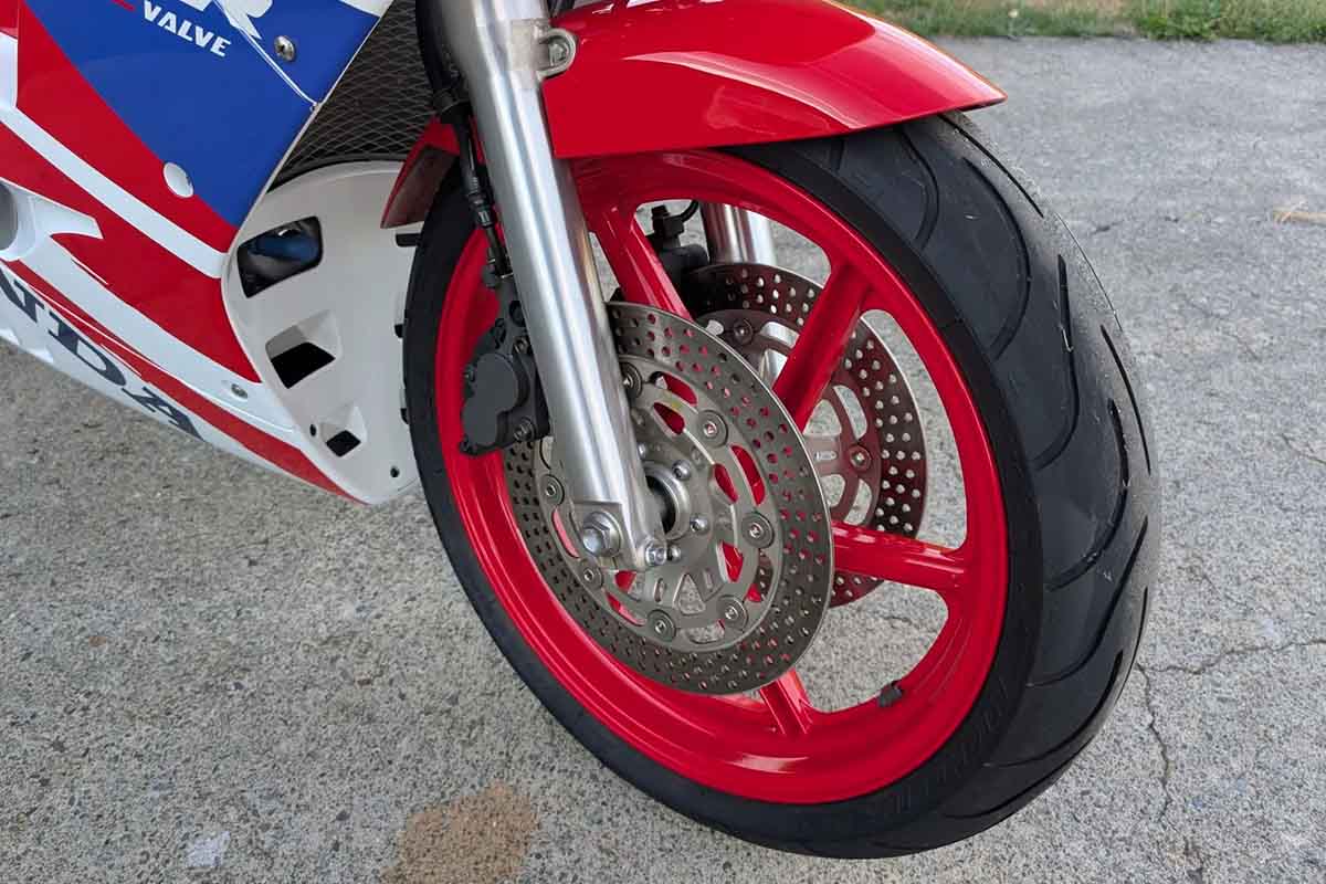 米国オンラインオークションに登場、落札された1991年式ホンダ「NSR250R SE」