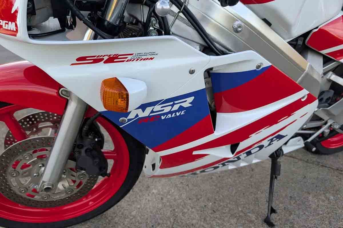 米国オンラインオークションに登場、落札された1991年式ホンダ「NSR250R SE」