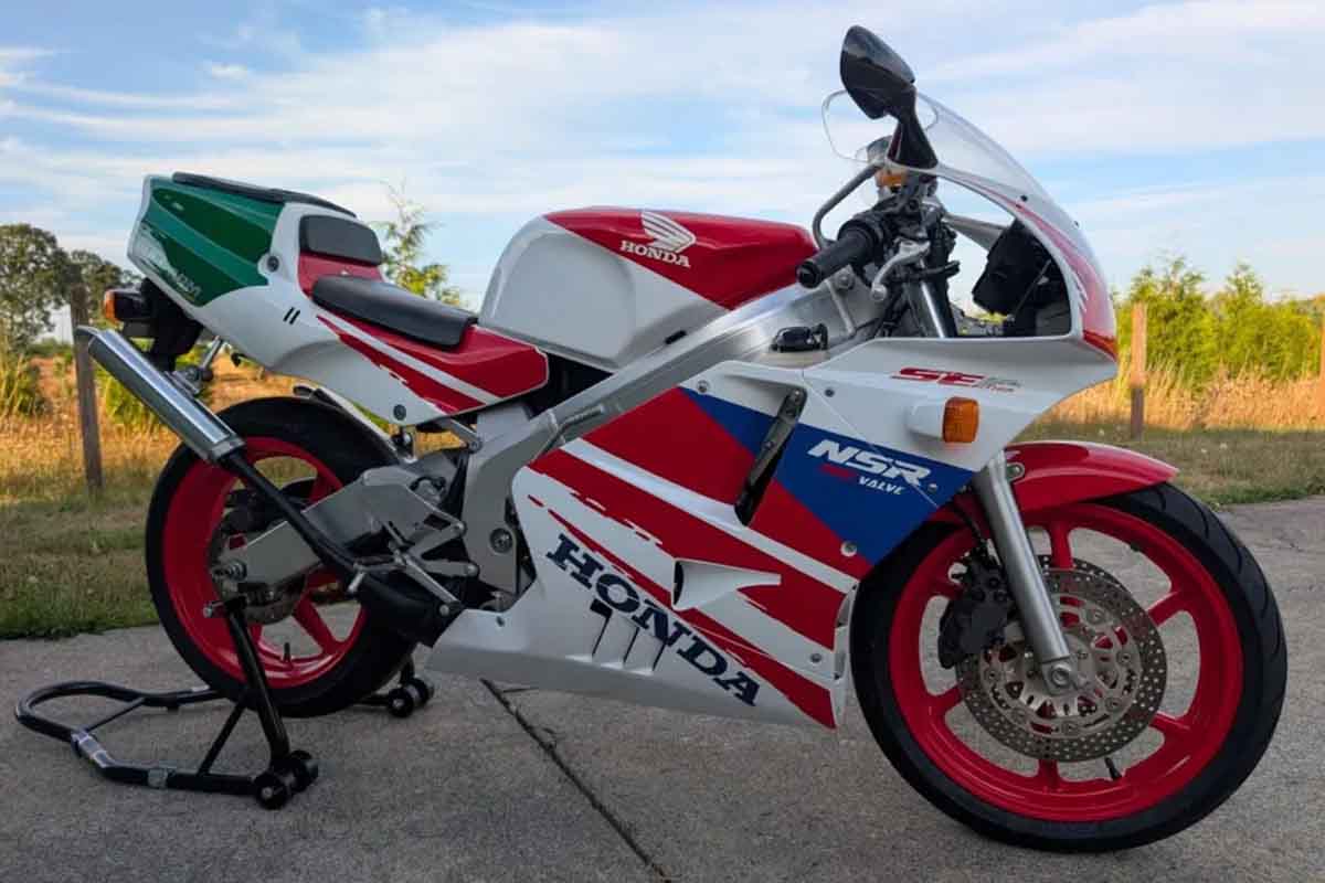 米国オンラインオークションに登場、落札された1991年式ホンダ「NSR250R SE」