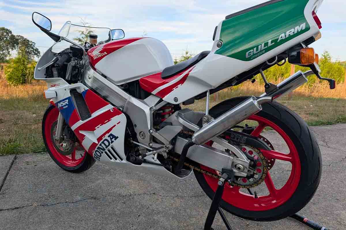 米国オンラインオークションに登場、落札された1991年式ホンダ「NSR250R SE」