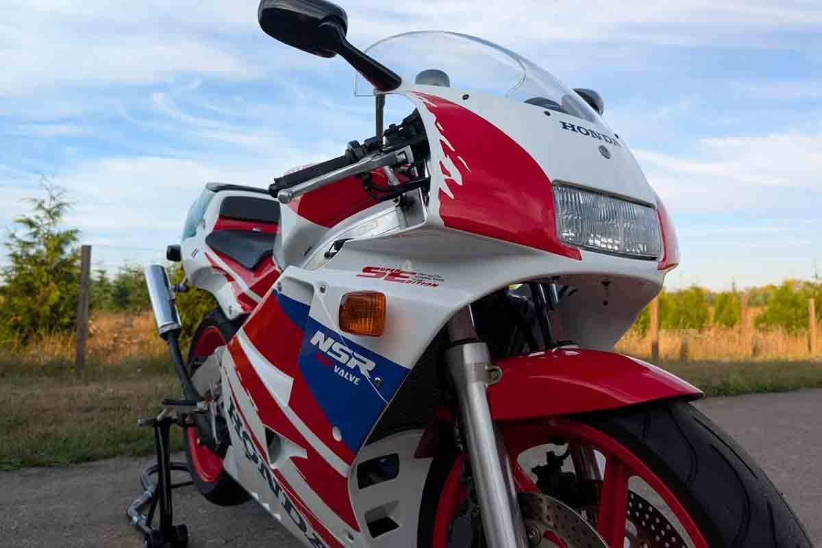 米国オンラインオークションに登場、落札された1991年式ホンダ「NSR250R SE」
