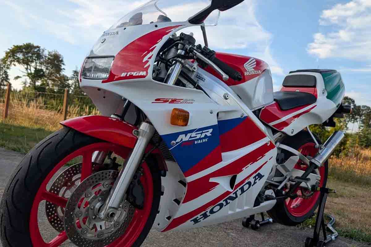 米国オンラインオークションに登場、落札された1991年式ホンダ「NSR250R SE」