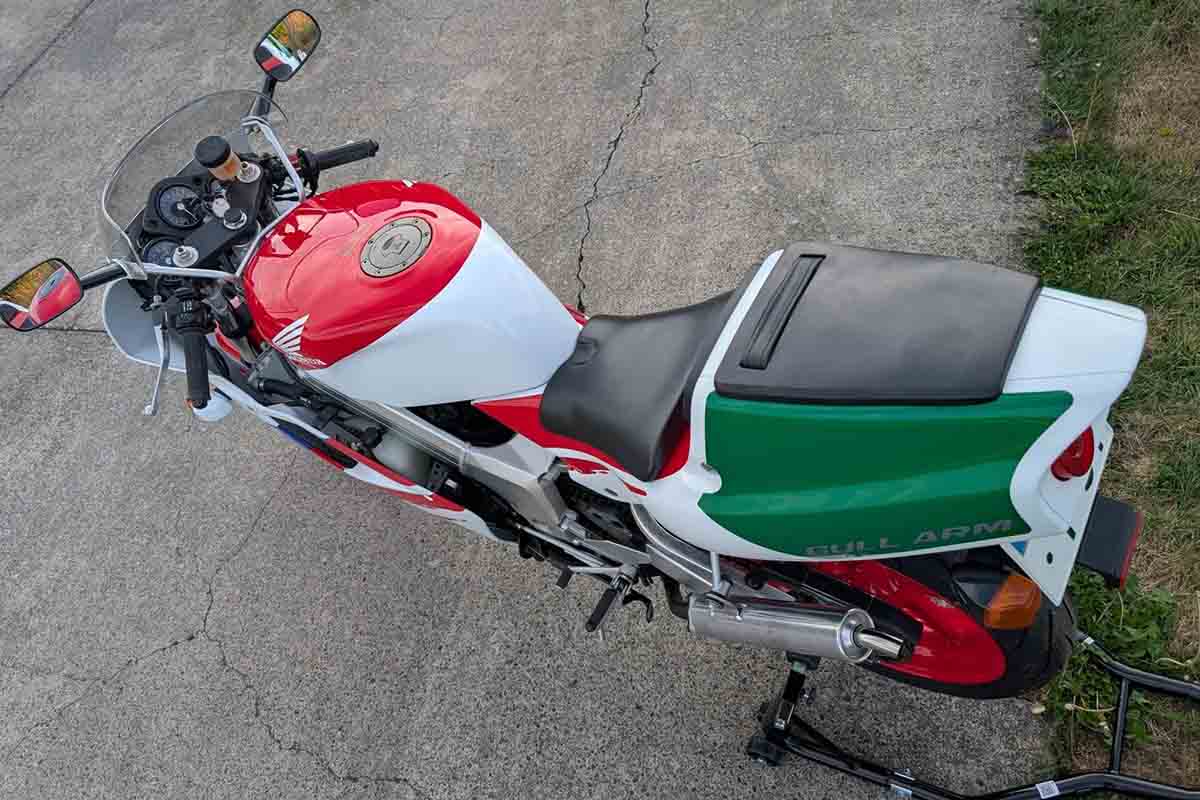 米国オンラインオークションに登場、落札された1991年式ホンダ「NSR250R SE」