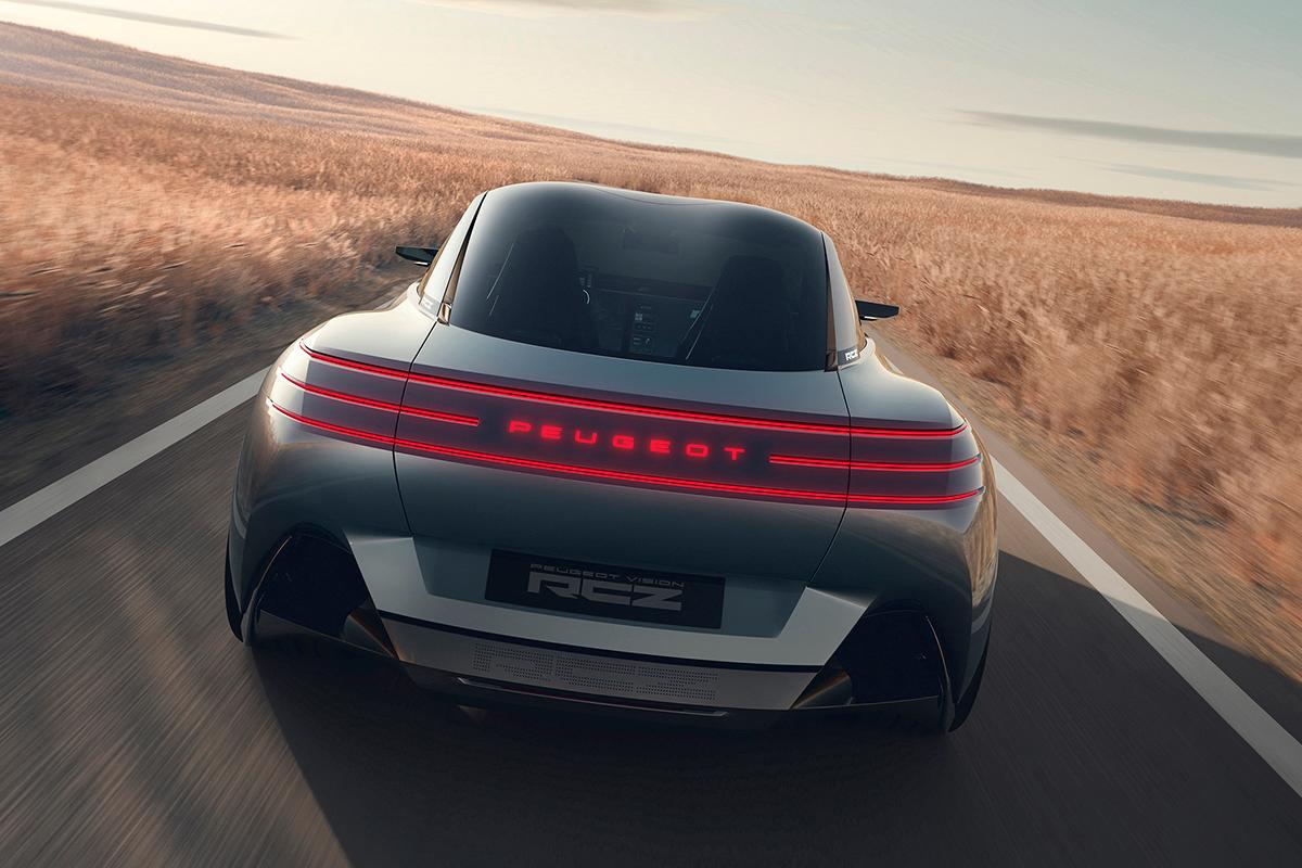 世界初公開されたプジョー新型「RCZヴィジョン」