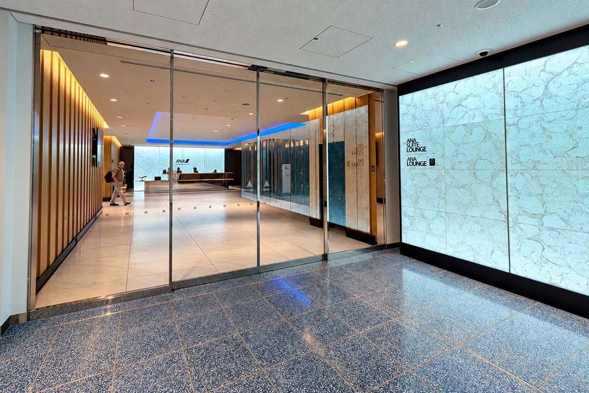 羽田空港第2ターミナル国際線エリアにある「ANA SUITE LOUNGE」「ANA LOUNGE」の共通エントランス