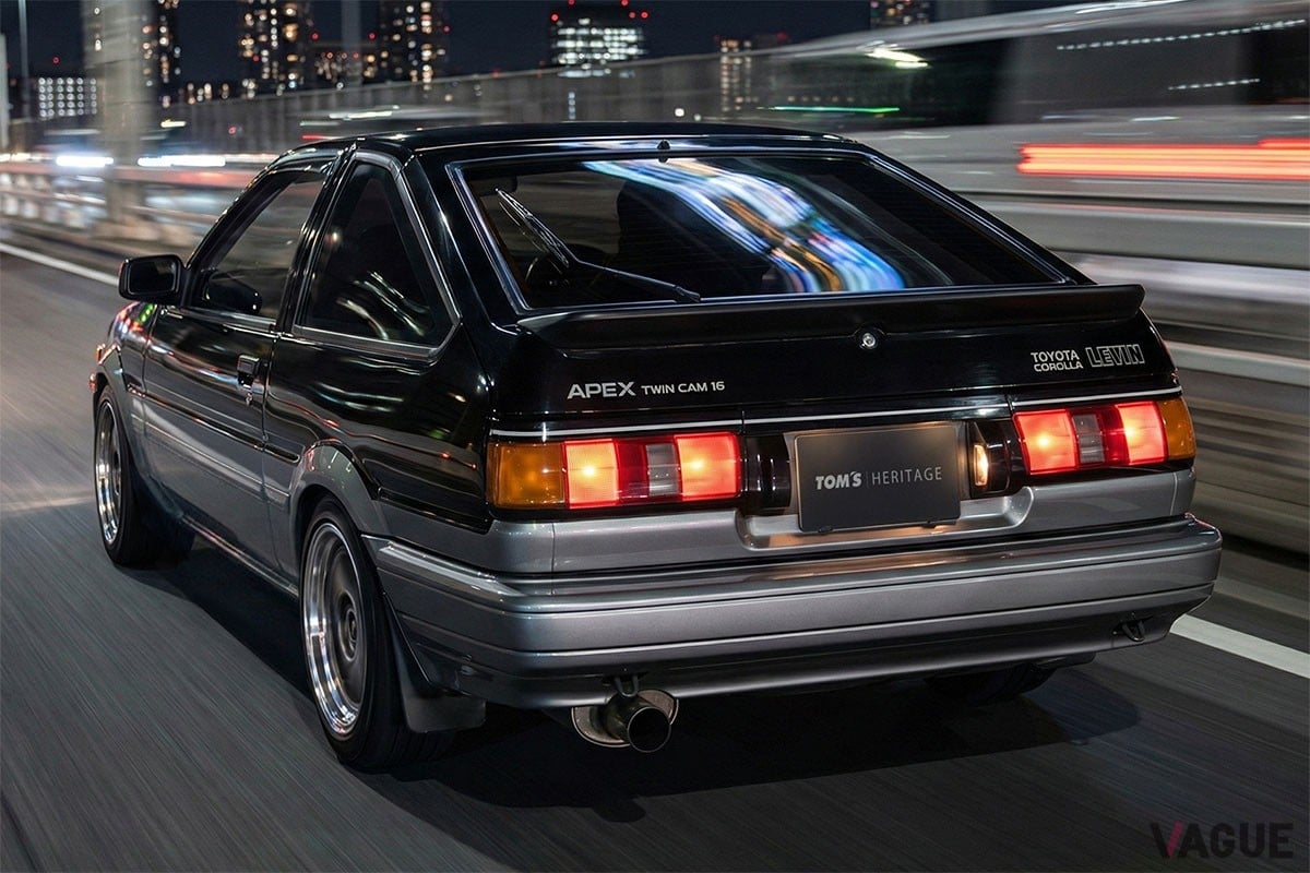 “TOM’S HERITAGE”のAE86「カローラ レビン」