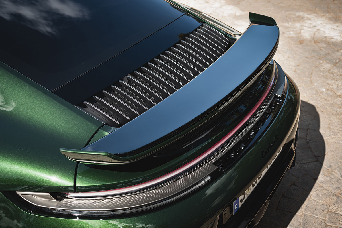 ポルシェ新型「911ターボS」