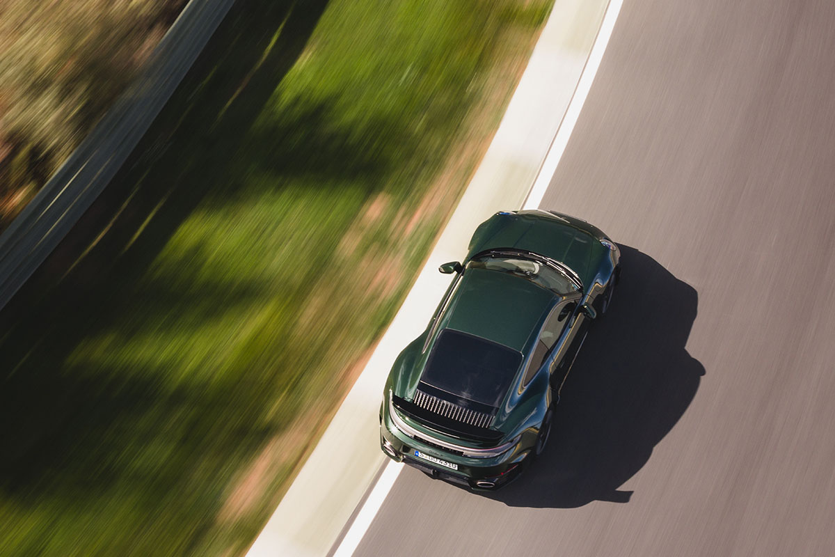 ポルシェ新型「911ターボS」