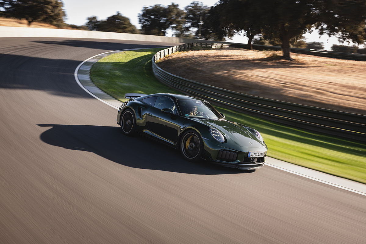 ポルシェ新型「911ターボS」
