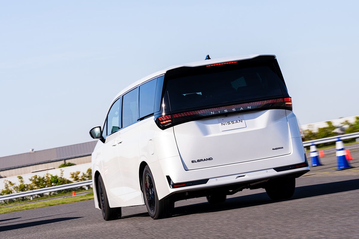 日産 新型「エルグランド」