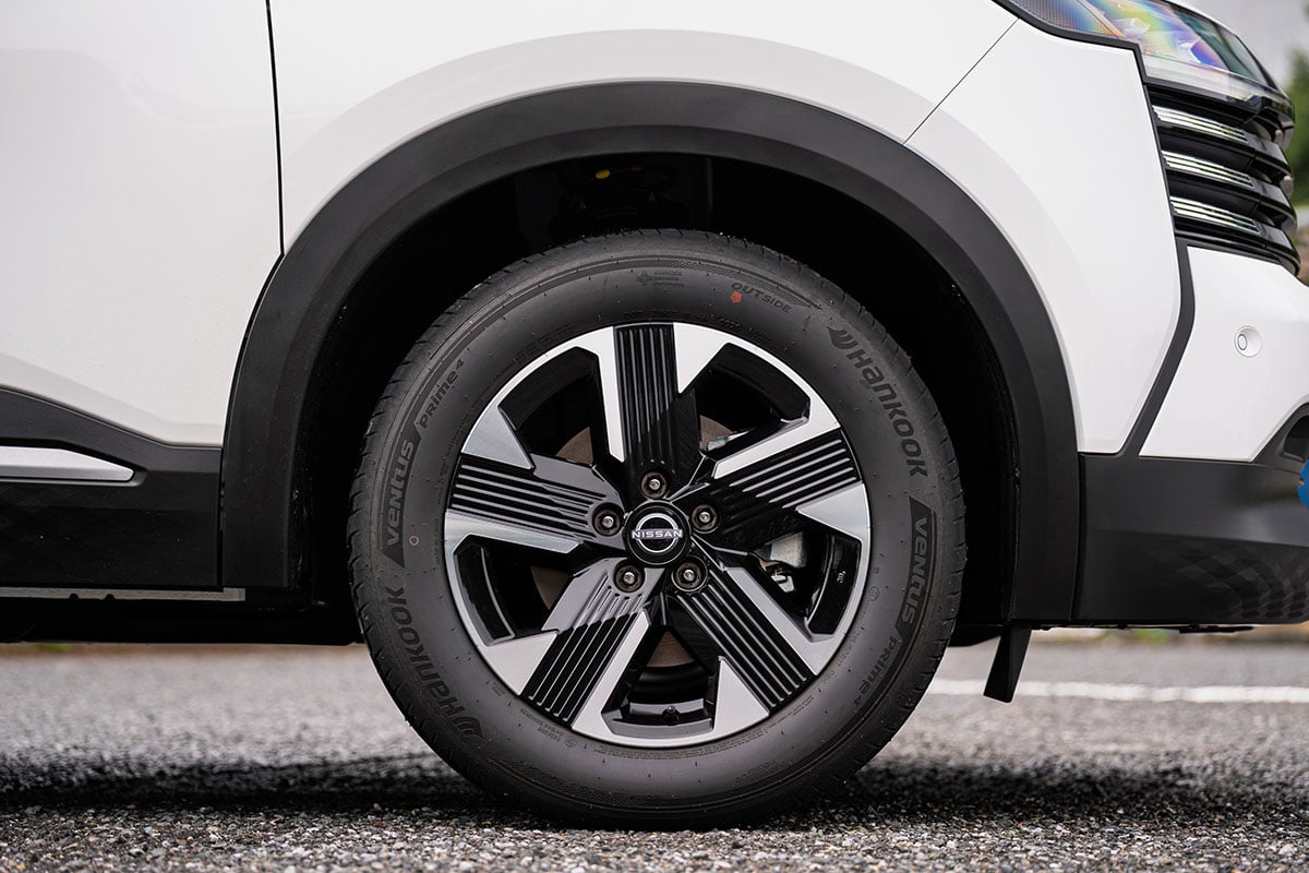 日産 新型「キックス X e-4ORCE」