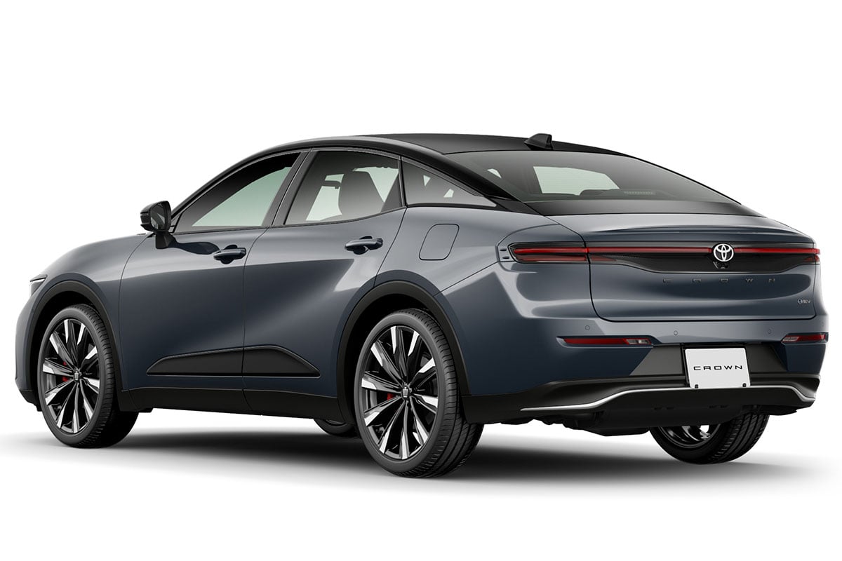 トヨタ新型「クラウン・クロスオーバー」