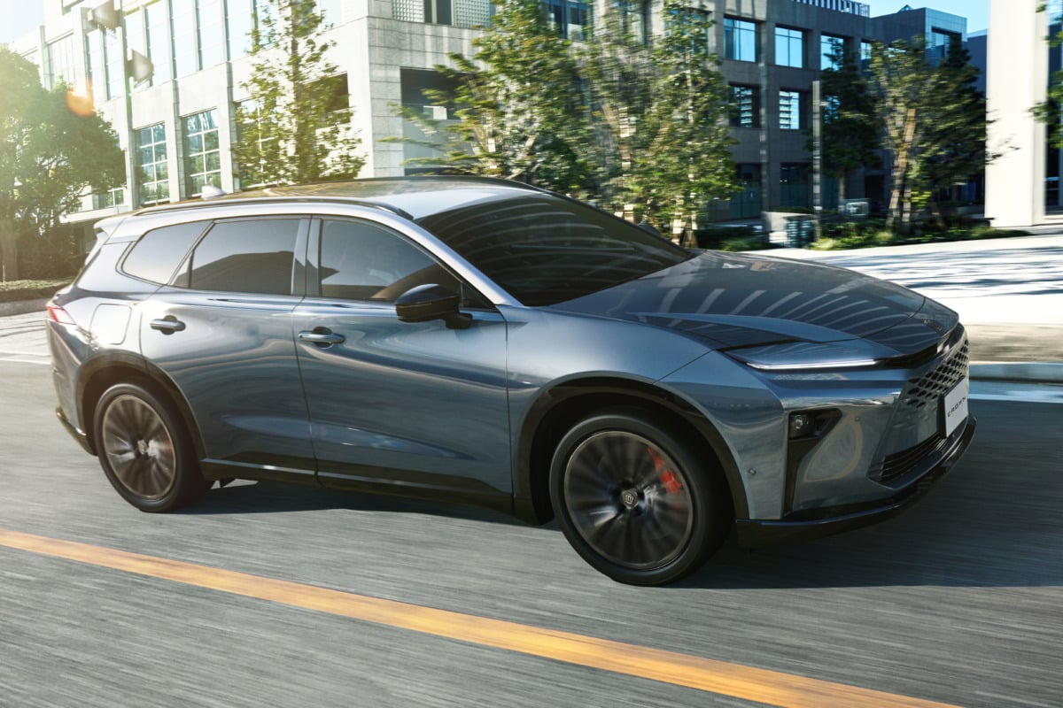 「クラウン・エステート RS（プラグインハイブリッド車）」（2025年）