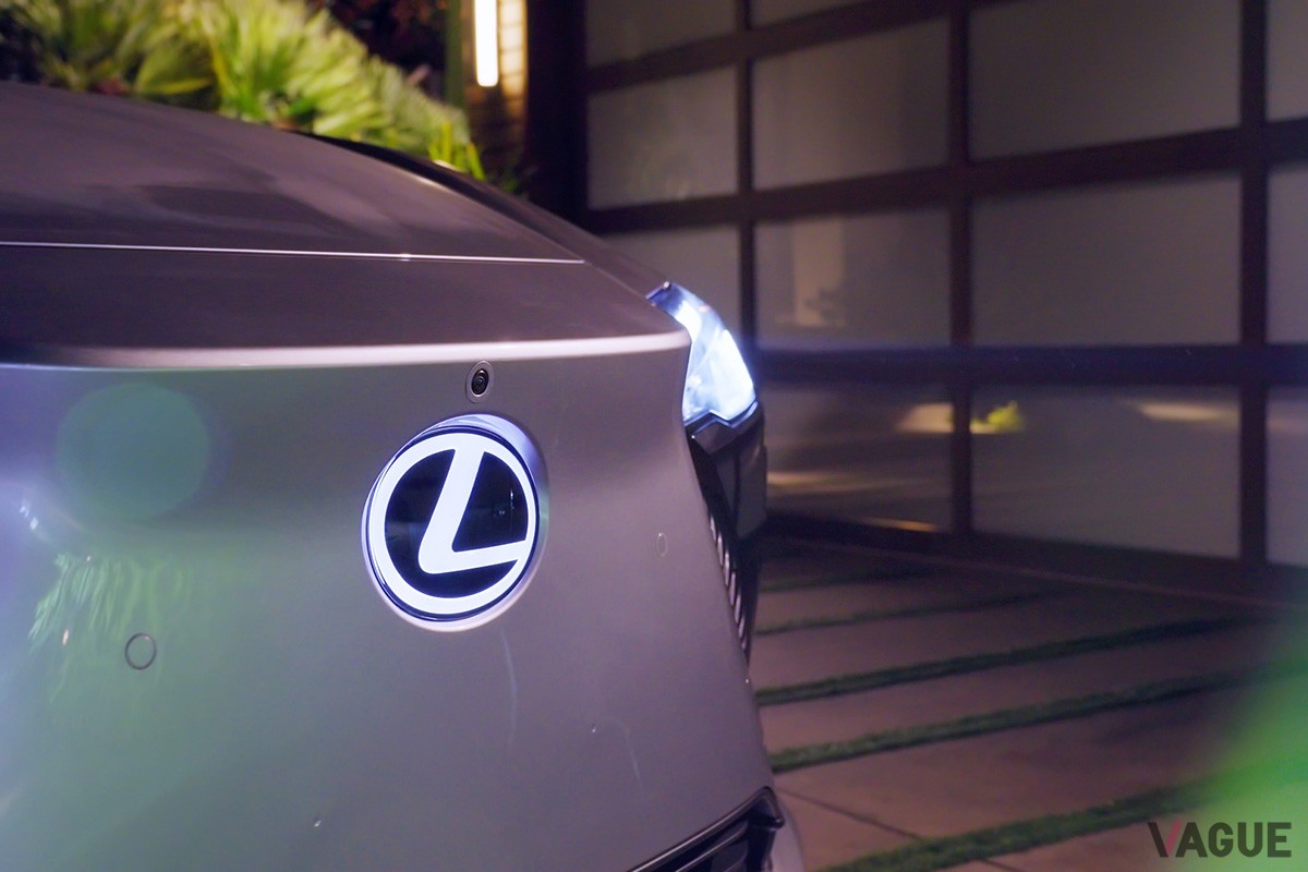 電動化技術がもたらすレクサスらしいクルマをデザインや走りの面を体現する初のBEV専用モデル「RZ」にはどのような個性があったのか？