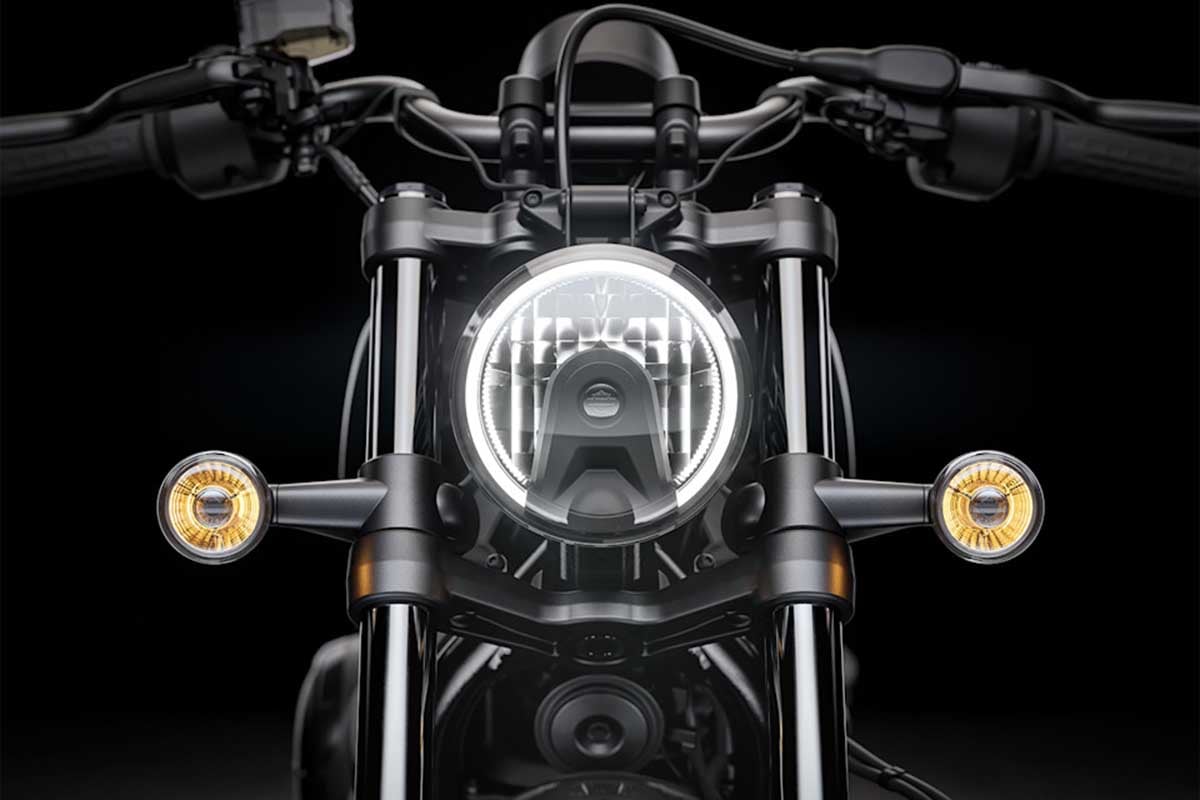 ハーレーダビッドソン「ナイトスター」