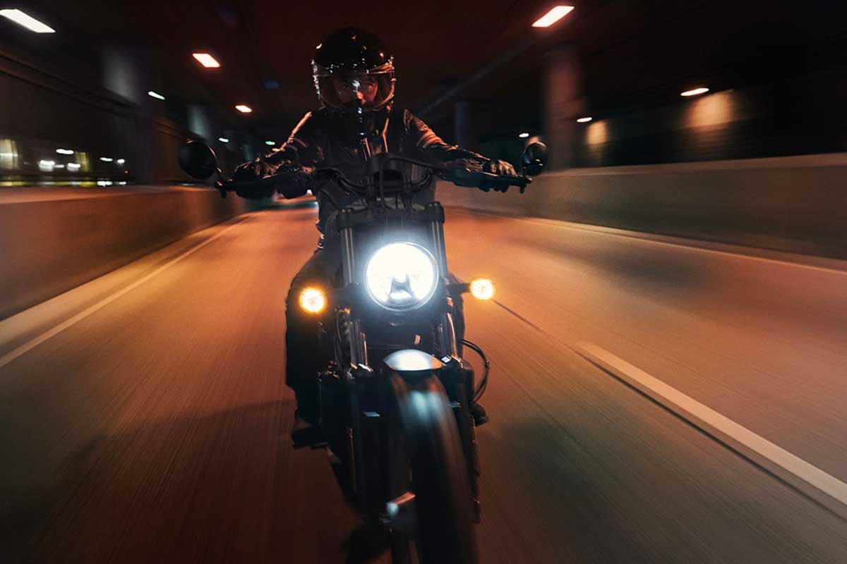 ハーレーダビッドソン「ナイトスター」