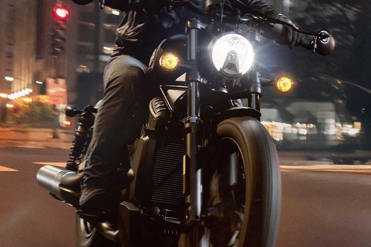 ハーレーダビッドソン「ナイトスター」